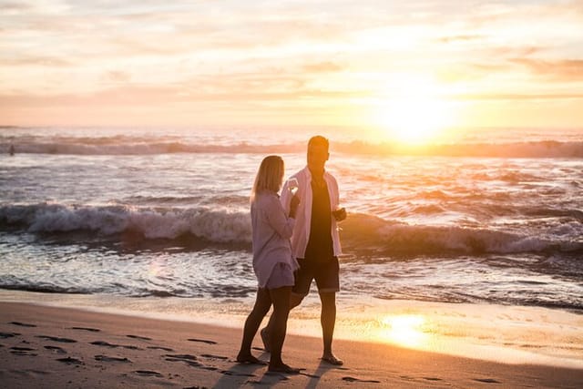 engagement photoshoot for sunset